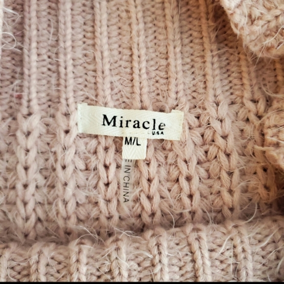 Off the shoulder pink sweater m/l - Picture 3 of 5